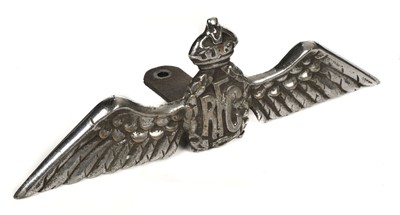 Lot 113 - Royal Flying Corps. A rare & large early 20th-century officer’s car badge, c. 1920s