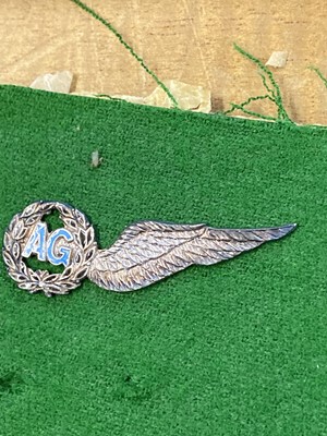 Lot 131 - WWI & WWII Aviation Badges. A collection of sweetheart enamel badges