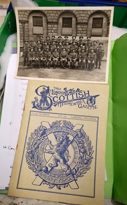 Lot 400 - WWI. Small collection of artefacts and documents belonging to John R. Murray