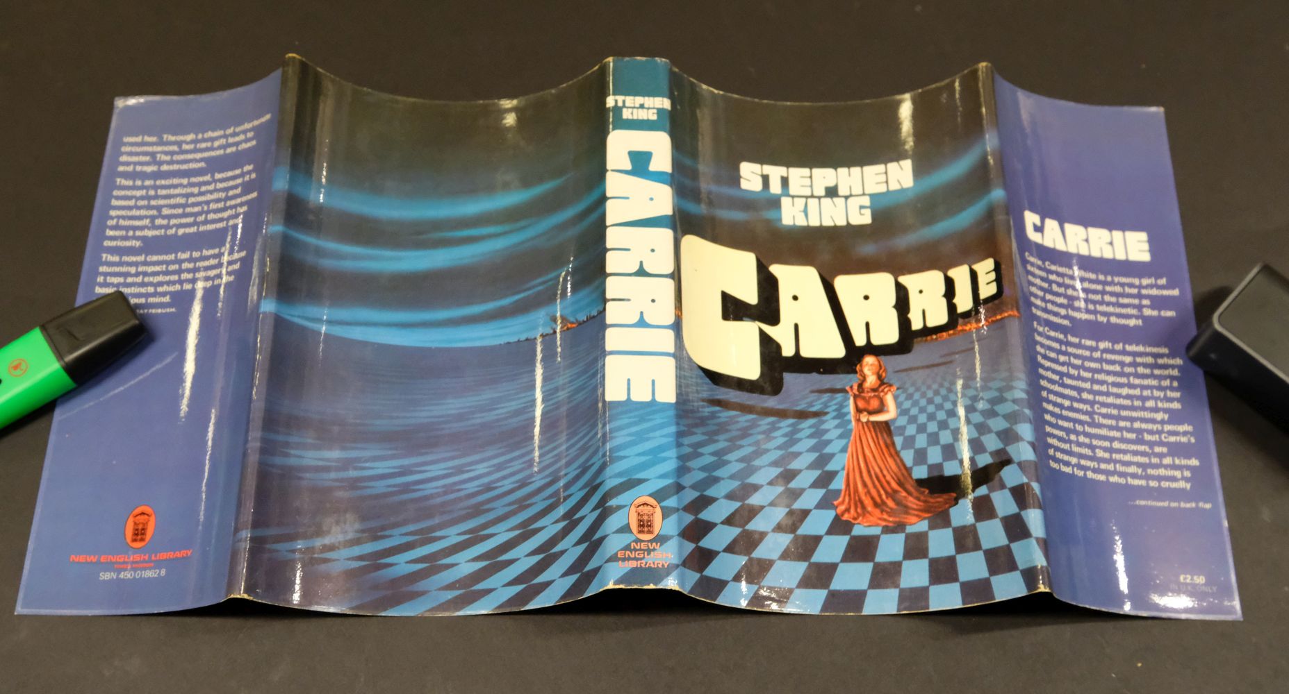 Carrie by Stephen King (New English Library first UK edition) - Fonts In Use