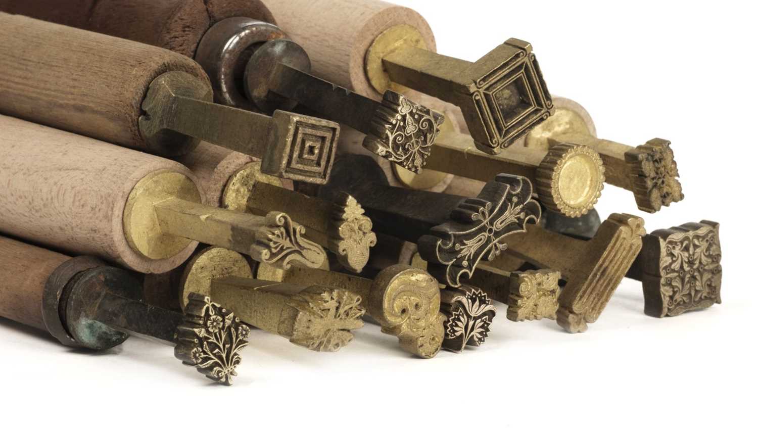 Lot 345 - Decorative finishing tools. A collection of