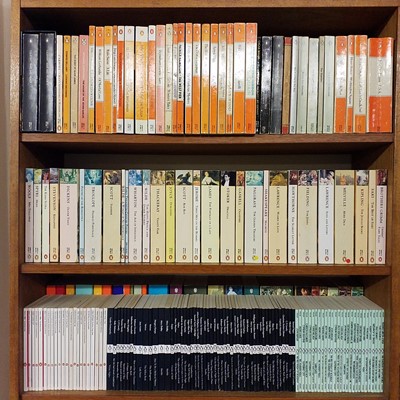 Lot 460 - Paperbacks. Approximately 600 volumes of Penguin paperbacks