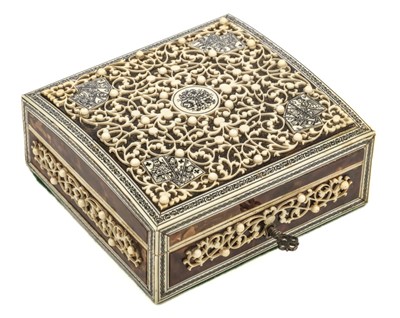 Lot 478 - Games Box. A 19th-century Anglo-Indian games box