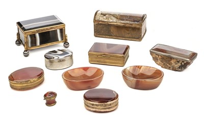 Lot 311 - Agate Boxes. A collection of 19th century and later agate boxes