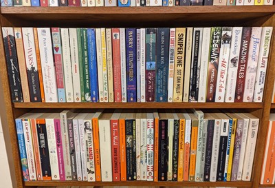 Lot 358 - Penguin Paperbacks. A large collection of approximately 600 volumes of nonfiction Penguin paperbacks