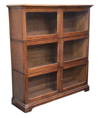 Lot 313 - Bookcase. A 1920s oak 3-tier bookcase