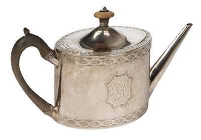Lot 439 - Teapot. A George III silver teapot by Henry Chawner, London 1783