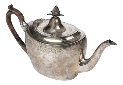 Lot 451 - Teapot. An Irish silver teapot by Gustavus Byrne, Dublin 1775