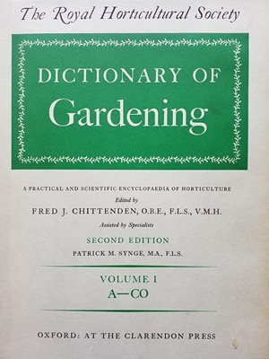 Lot 365 - Gardening. A large collection of modern gardening reference