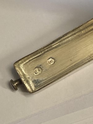 Lot 452 - Toothbrush. A George III silver toothbrush by John Thornton, Birmingham 1804