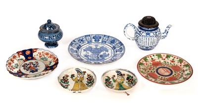 Lot 460 - Decorative Ceramics. A modern Chinese blue and white teapot in the 18th-century style