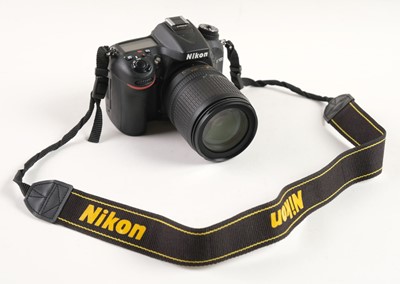 Lot 189 - Nikon D7100 Digital Camera (DSLR) with VR AF-S 18-105mm lens (boxed) plus other camera equipment