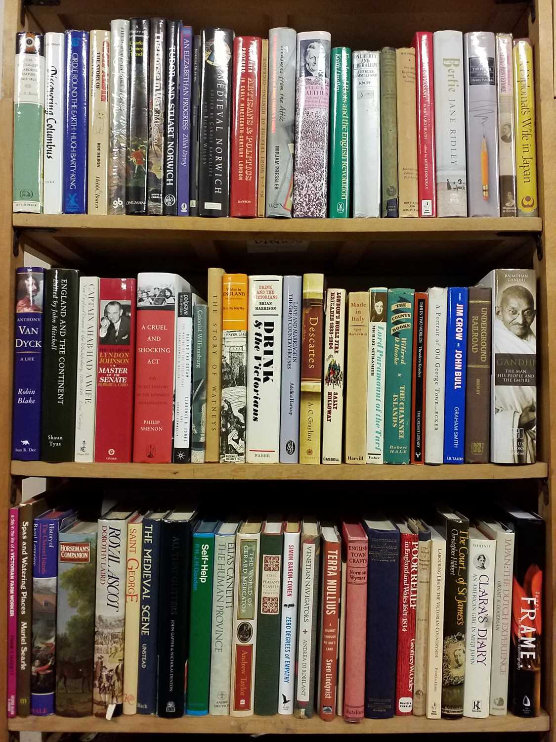 Lot 361 - History. A large collection of modern