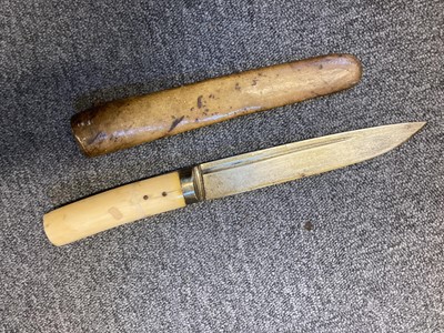 Lot 352 - Dagger. A 19th century Eskimo (Inuit) dagger