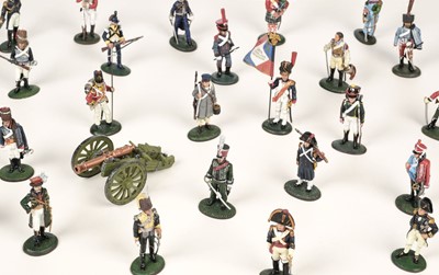 Lot 331 - Napoleon War Figures. A complete set of one hundred hand-painted die-cast model figures