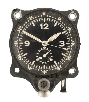 Lot 88 - Luftwaffe. WWII Junghans Borduhr Cockpit Clock