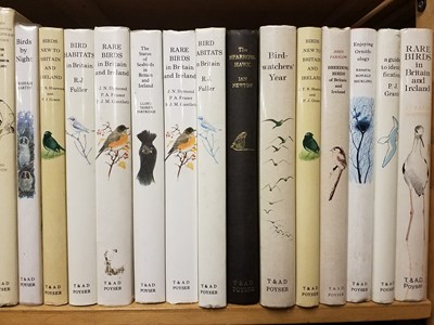 Lot 388 - Ornithology. A collection of modern ornithology reference books