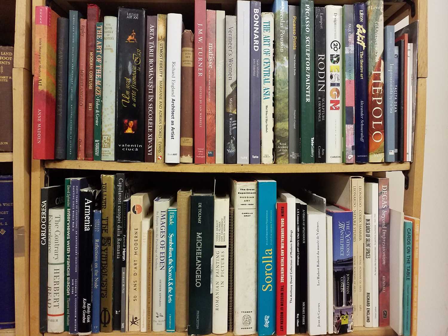 Lot 374 Art. A collection of art reference books