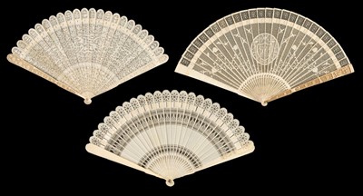 Lot 352 - Chinese. A pierced and carved ivory brisé fan, early 19th century