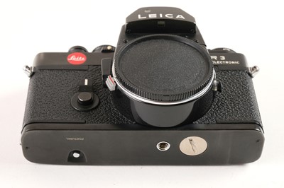 Lot 188 - Leica R3 Electronic 35mm SLR black camera body, serial no 1454470