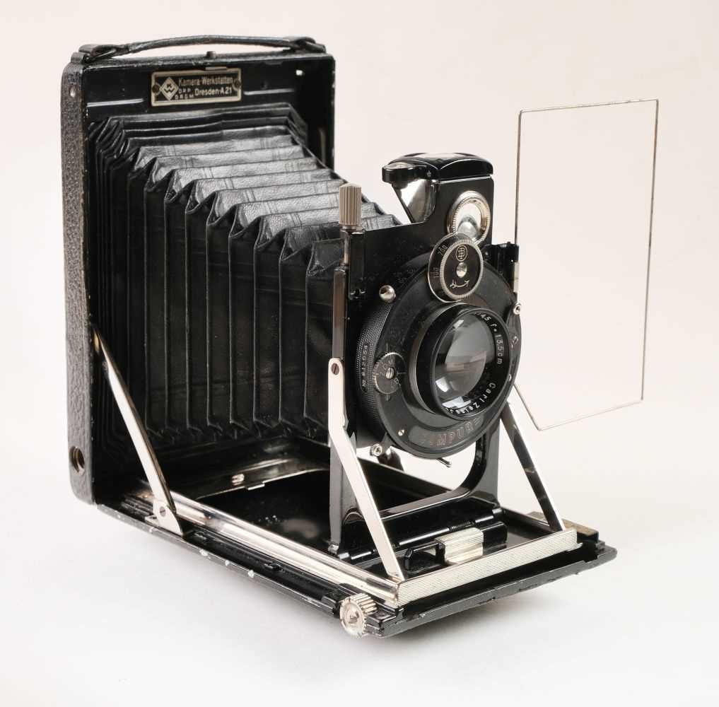 Lot 190 - K.W. Kamera Werkstätten Patent Etui 9x12 folding plate camera with Tessar 135mm f/4.5 lens