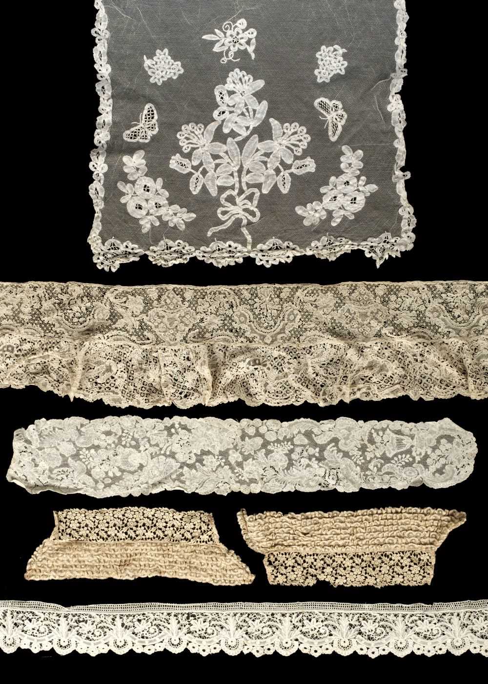 Lase Collection Lot 171 - Lace. A collection of lace items, some