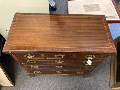 Lot 112 - Chest of Drawers. A 19th century mahogany straight front chest of drawers