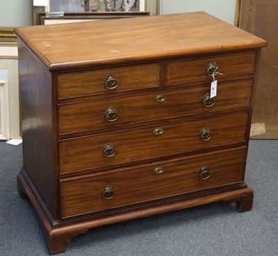 Lot 119 - Chest of Drawers. A 19th century mahogany straight front chest of drawers
