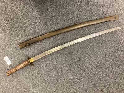 Lot 358 - Japanese Sword. A WWII Japanese Shin Gunto