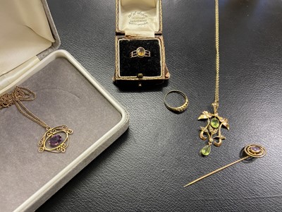 Lot 65 - Mixed Jewellery. An 18ct gold ring set with five small diamonds and other items