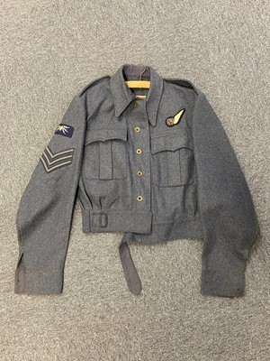 Lot 185 - Aircrew Blouse. A WWII RAF aircrew blouse dated 1943