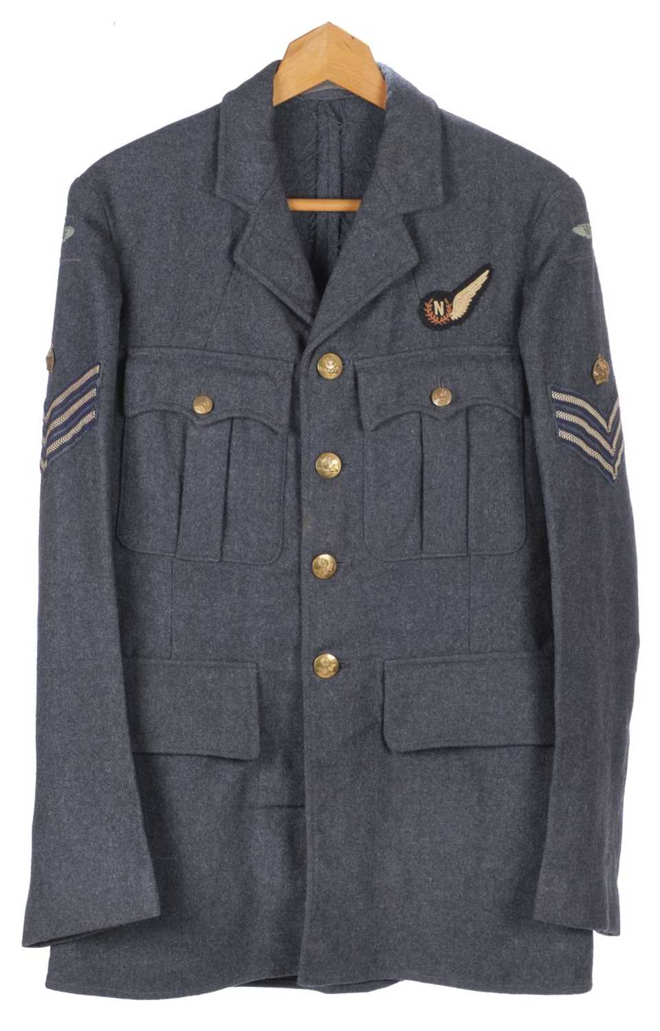 Lot 162 - RAF Tunic. A WWII RAF tunic dated 1943