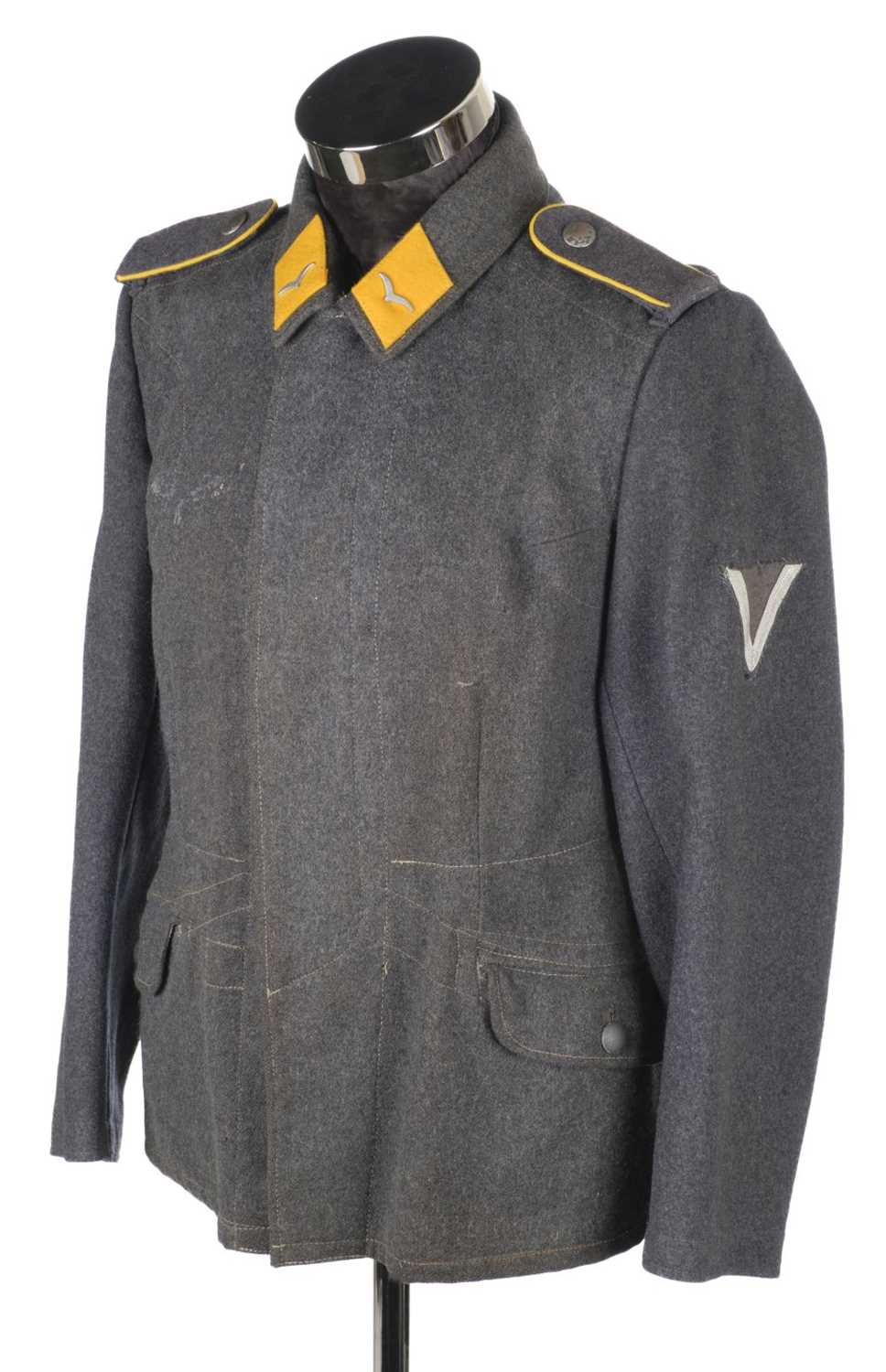 Lot 187 - Luftwaffe. A WWII German airman's jacket