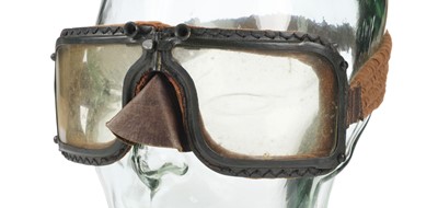 Lot 197 - Flying Goggles. A pair of WWII RAF Mk IIIa flying goggles