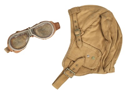 Lot 209 - Flying Helmet. A 1940 canvas flying helmet and goggles