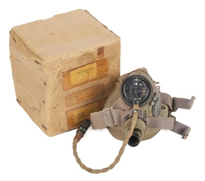 Lot 237 - RAF Oxygen Mask. A WWII RAF G Type oxygen mask (large), boxed