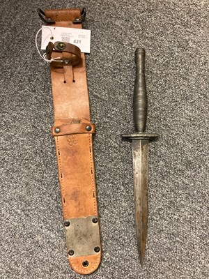 Lot 421 - Fighting Knife. A WWII American alloy fighting knife