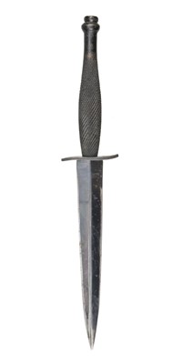 Lot 448 - Fighting Knife. A WWII OSS blackened steel 'S' guard stiletto