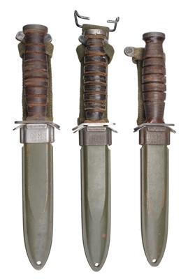 Lot 423 - Fighting Knife. A WWII American M3 Imperial fighting knife (3)