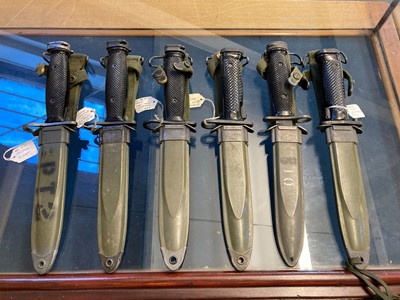 Lot 411 - Fighting Knife. A collection of six American fighting knife / bayonets