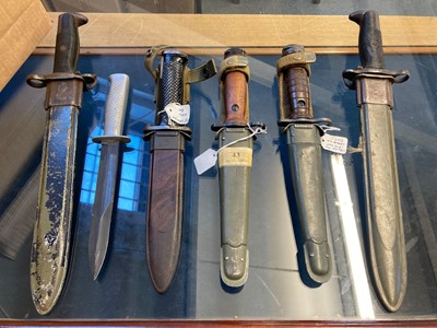 Lot 455 - Fighting Knife. An American Garand bayonet