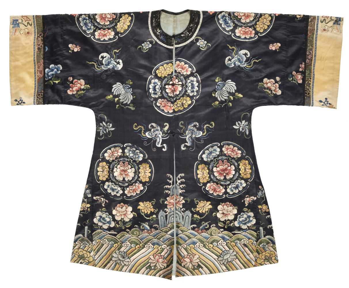 Chinese Feather Robe Lot 151 - Chinese Embroidered Robe. A female