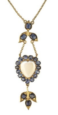 Lot 46 - Necklace. An 18ct gold sapphire and moonstone drop necklace