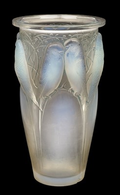 Lot 3 - Lalique (René, 1860-1945). A  'Budgerigar' opalescent glass vase circa 1924