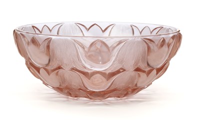 Lot 4 - Lalique (René, 1860-1945). A 'Campanules' alexandrite glass bowl
