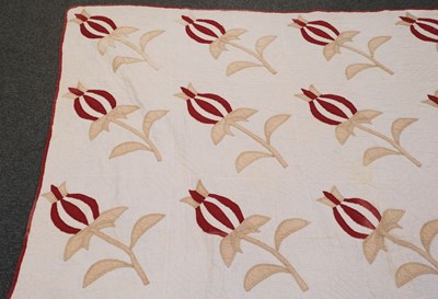 Lot 173 - Quilt. An American marriage quilt, early 20th century