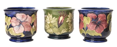 Lot 8 - Moorcroft. A Moorcoft Hibiscus pattern pottery jardinière