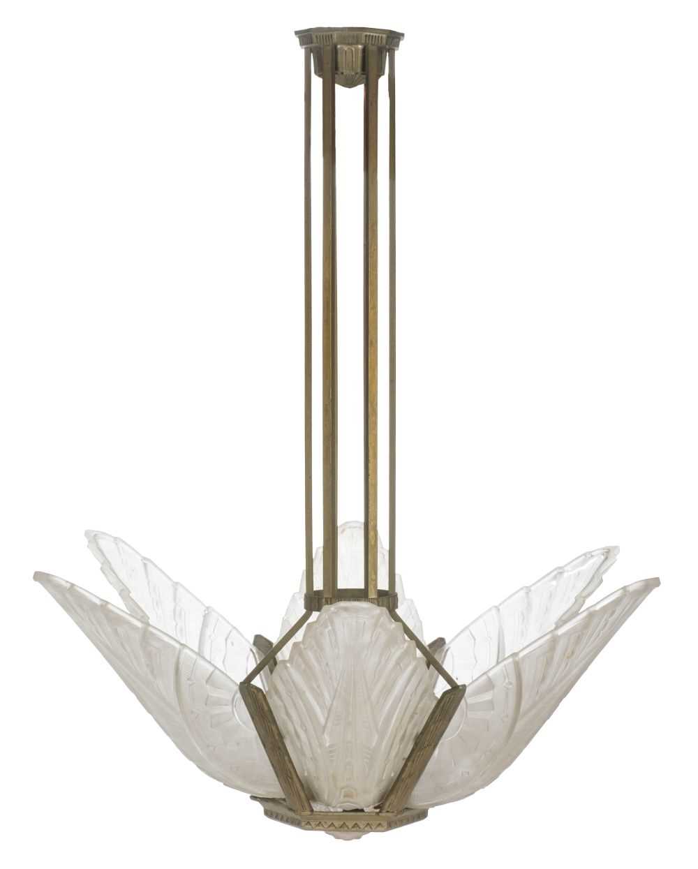 Lot 22 - Chandelier. An art deco brass chandelier