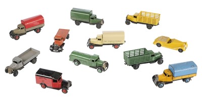 Lot 263 - Dinky Toys. A collection of 33 die-cast metal toy vehicles, mostly 1930s/40s