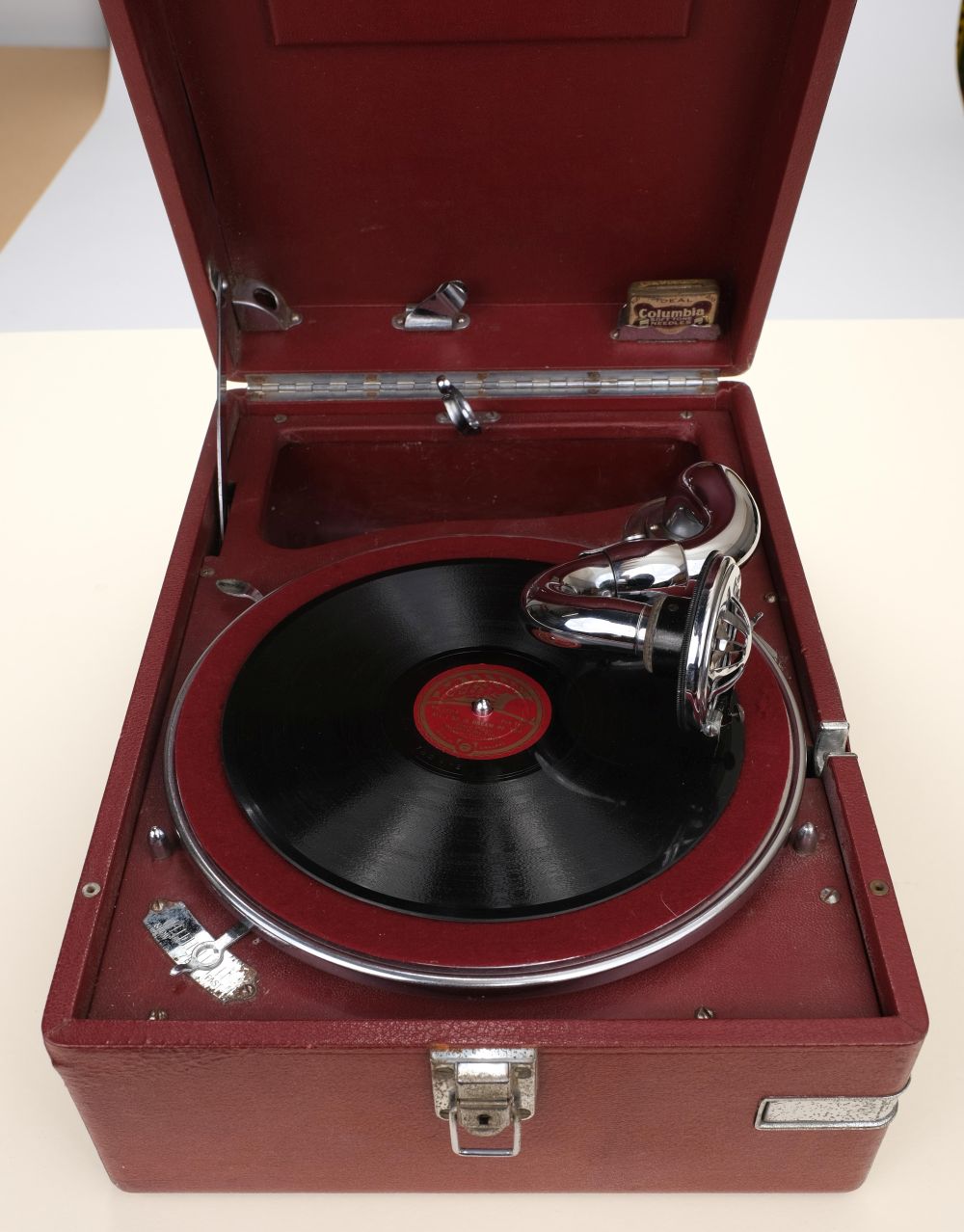 Lot 136 - Gramophone. Vintage HMV 102 Gramophone In